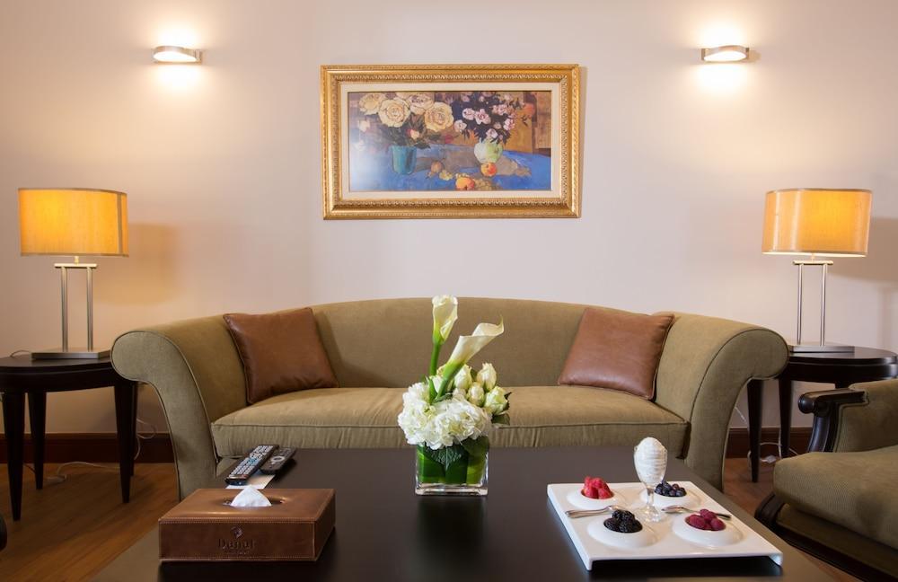 Danat Al Ain Resort Екстериор снимка A living room at the hotel