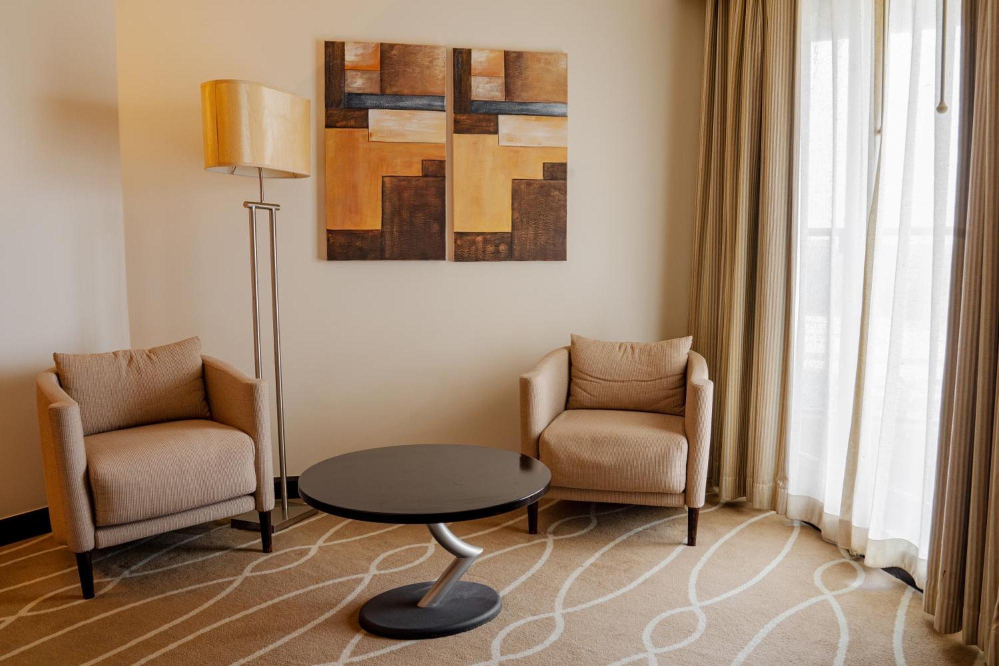 Danat Al Ain Resort Екстериор снимка A room at the hotel