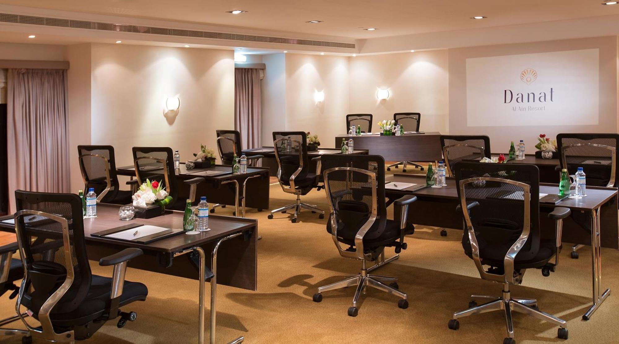 Danat Al Ain Resort Екстериор снимка Meeting room