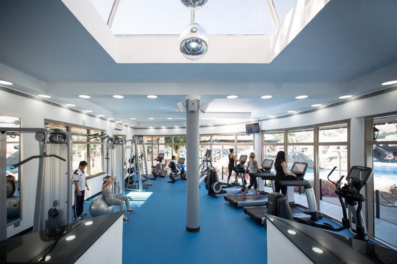 Danat Al Ain Resort Екстериор снимка The gym at the University of Roehampton