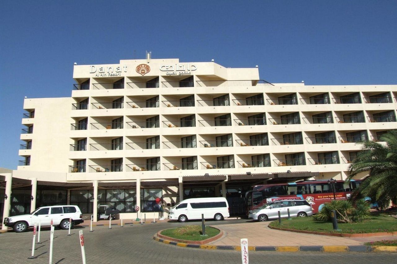 Danat Al Ain Resort Екстериор снимка The hotel in 2011