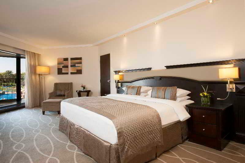 Danat Al Ain Resort Екстериор снимка A bedroom at the hotel